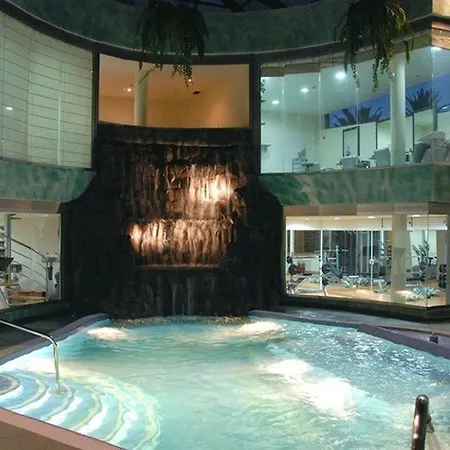 Otel Tierra De Oro 4*